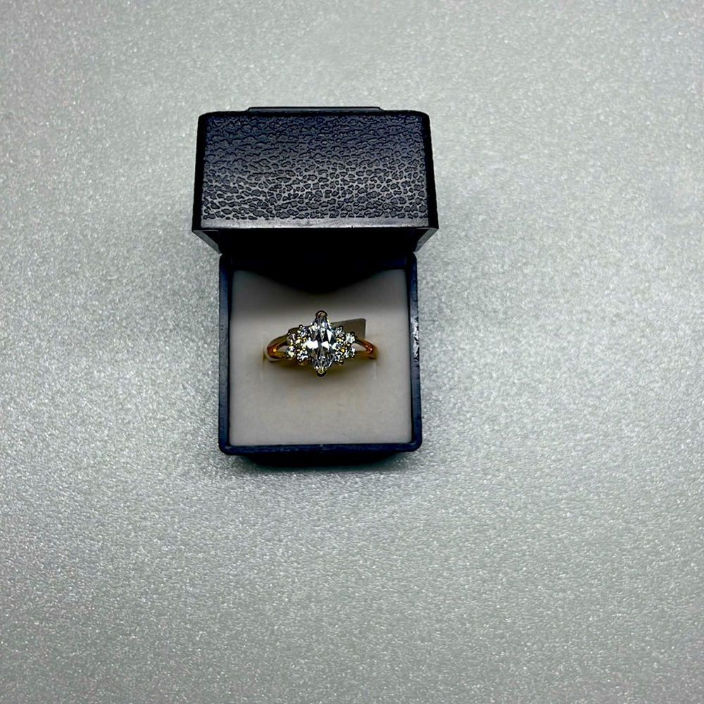 Gorgeous 14kt gold  plated cubic zirconia cluster ring. Made in Thailand size 11